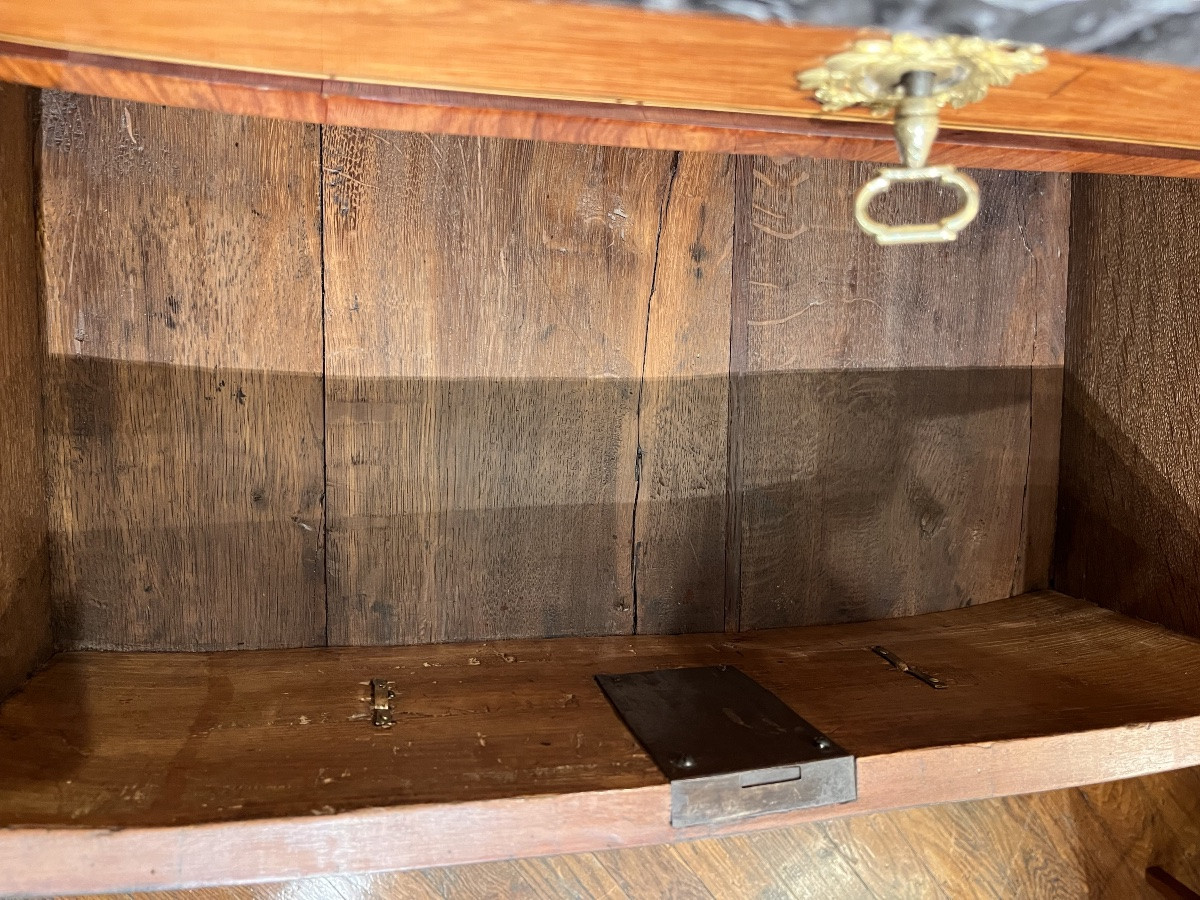 Louis XVI Half-moon Commode – Stamped Cordier-photo-6