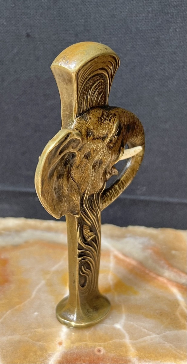 Patinated Bronze Seal Decorated With An Elephant-photo-2