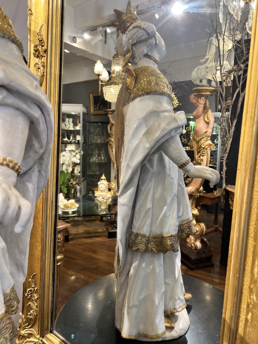 Grande statue de retable baroque alpine – Sainte martyre en bois sculpté doré et polychrome – T-photo-1