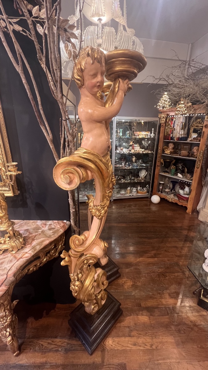 Grande paire de torchères aux putti en bois sculpté, doré et polychrome – Italie XVIIIe siècle -photo-1