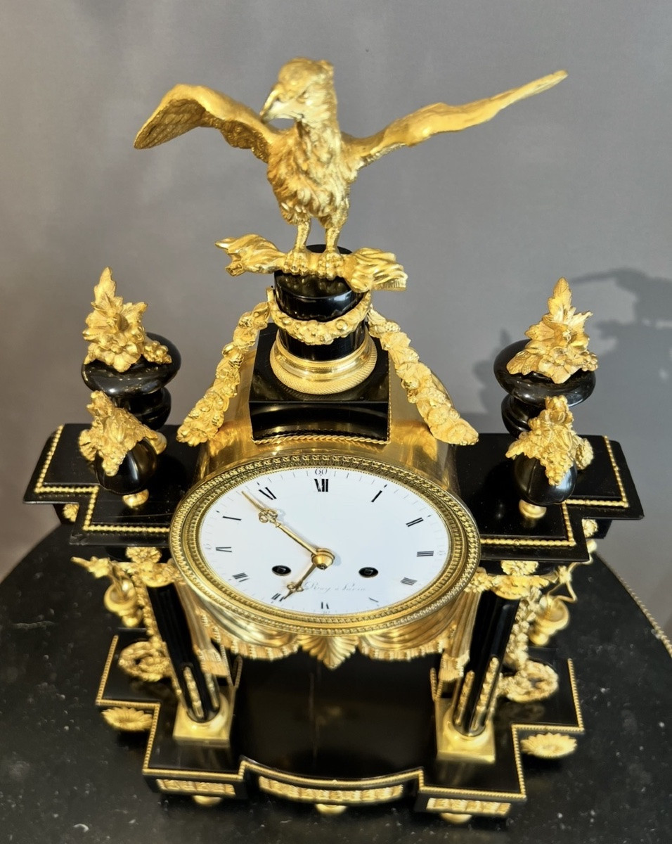 Louis XVI Period Portico Clock In Black Marble And Gilt Bronze - Le Roy à Paris-photo-3