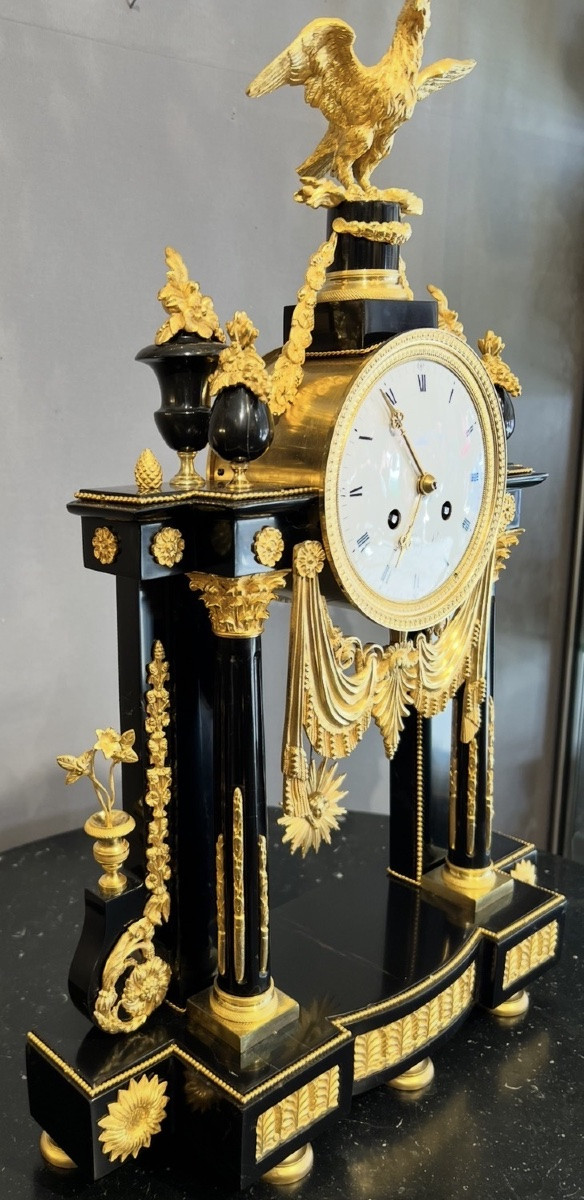 Louis XVI Period Portico Clock In Black Marble And Gilt Bronze - Le Roy à Paris-photo-4