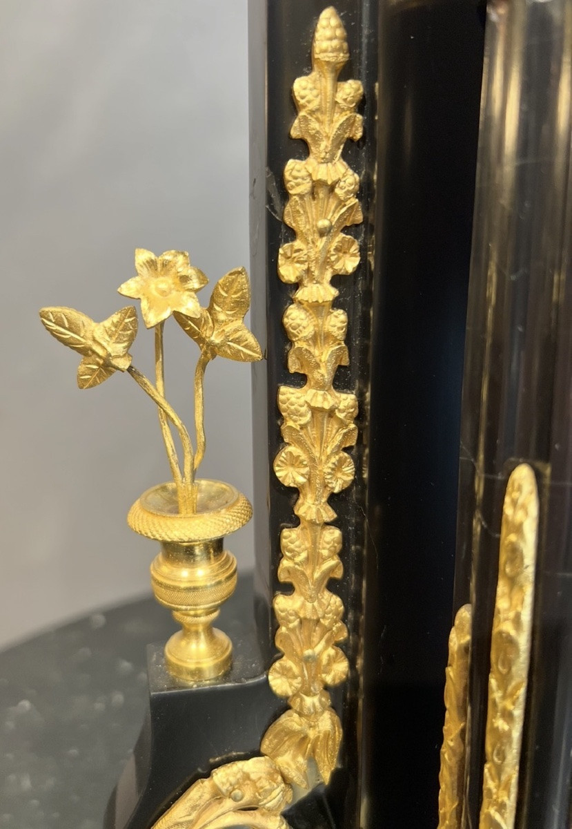 Louis XVI Period Portico Clock In Black Marble And Gilt Bronze - Le Roy à Paris-photo-5