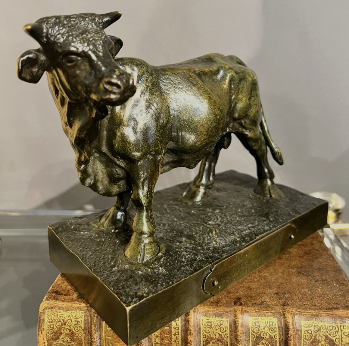 Jeune Taureau  Bronze animalier signé R. Guillaume – Exposition 1889-photo-3