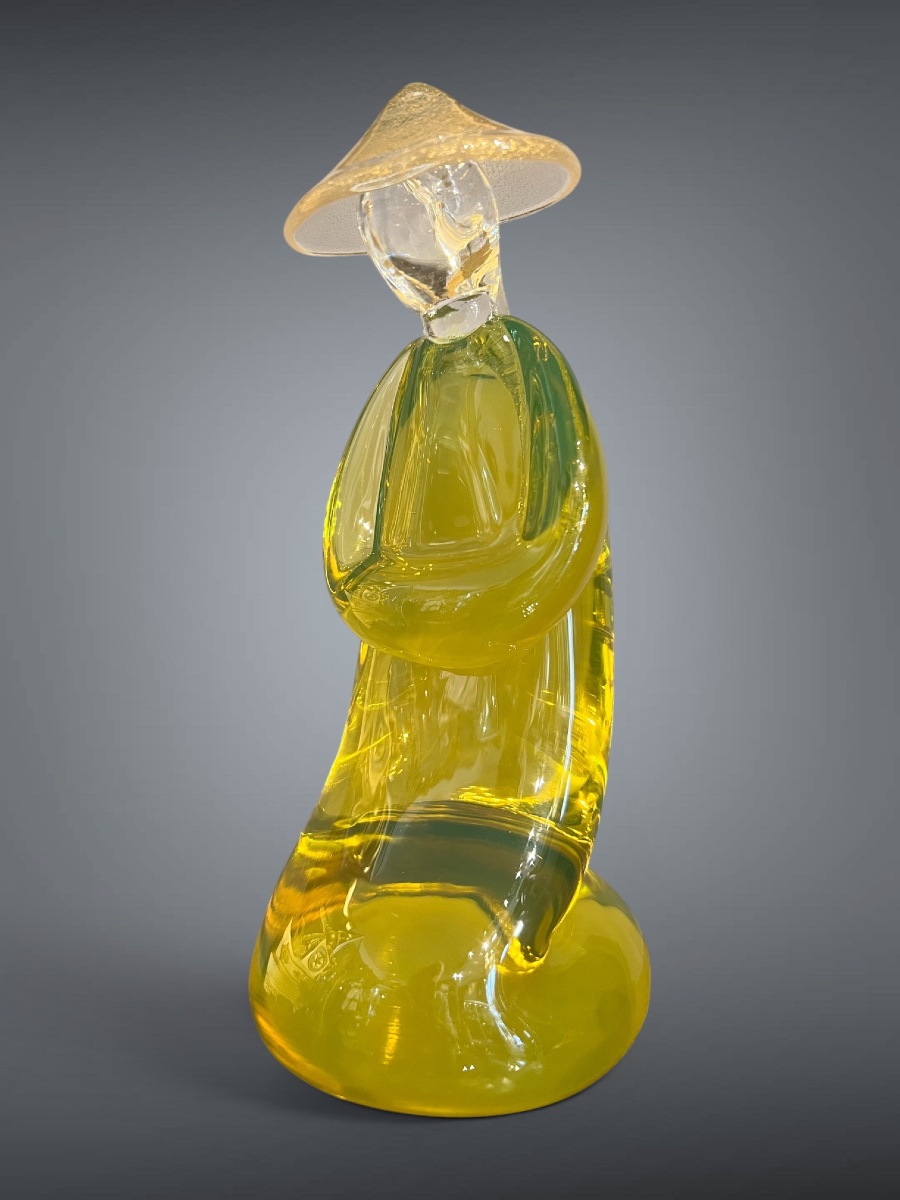 Kneeling Chinese Figure Made Of Uraline Glass – Murano, Circa 1960