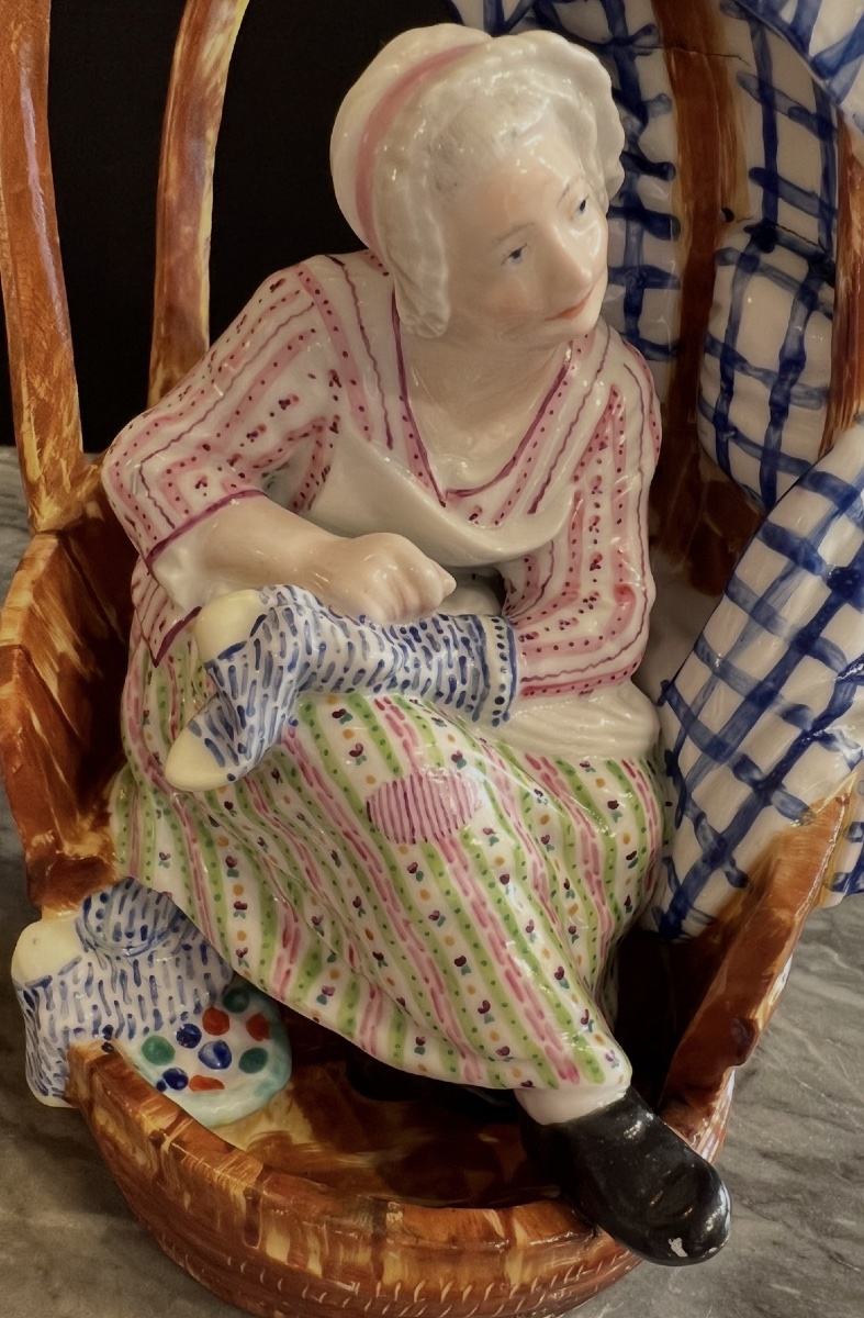 Paire de figures en porcelaine dure polychrome – Le Savetier et La Ravaudeuse  -photo-4