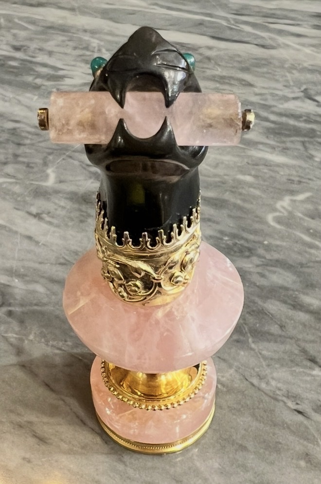 Cachet Art déco en quartz rose – Tête de panthère-photo-1