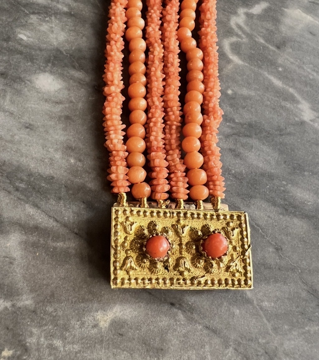 Antique Six-row Coral Bracelet – Pom-pom Clasp – Circa 1850-photo-3
