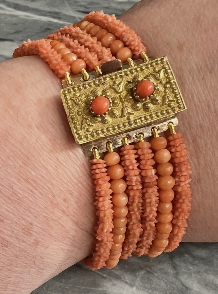 Antique Six-row Coral Bracelet – Pom-pom Clasp – Circa 1850-photo-2
