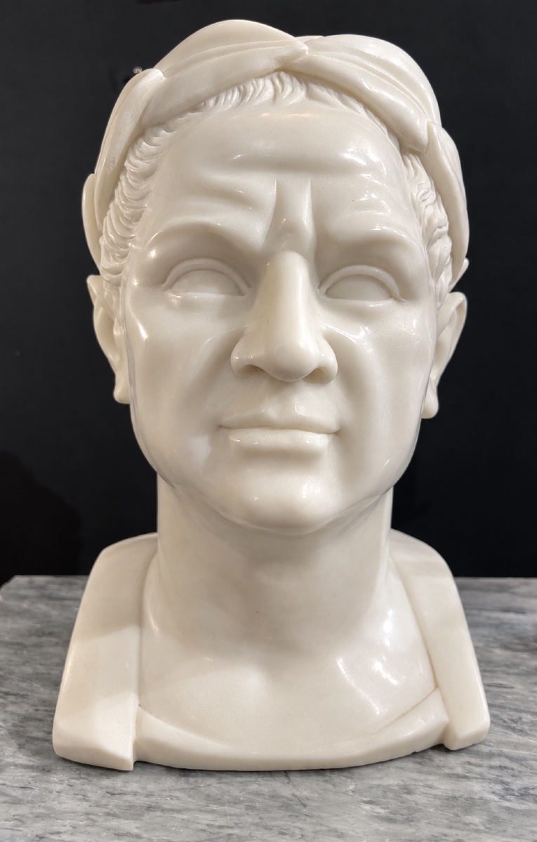 Under The Laurel Wreath — Head In White Carrara Marble, Circa 1900-photo-4