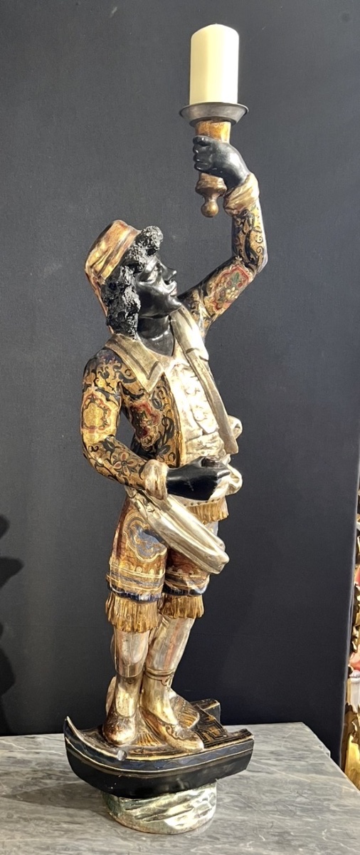 Nubien porte-torchère en bois sculpté, doré et polychrome — Vers 1850–1870-photo-1