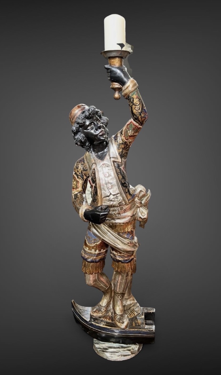 Nubien porte-torchère en bois sculpté, doré et polychrome — Vers 1850–1870