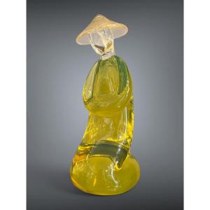 Personnage chinois agenouillé en verre d’uraline – Murano, vers 1960