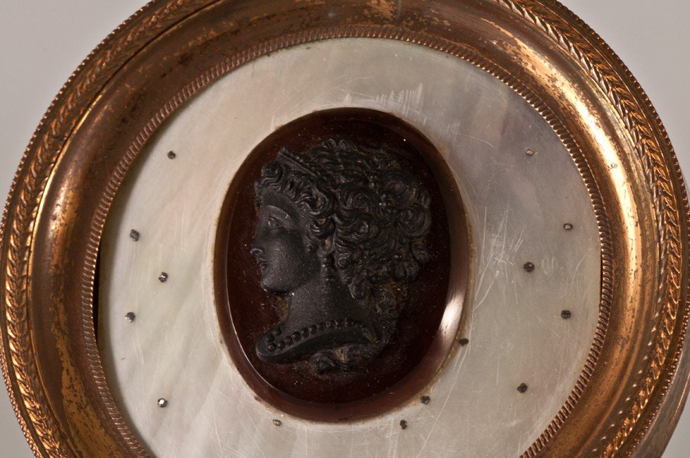 Miniature Camée portrait Tête De Femme De Profil à l'Antique