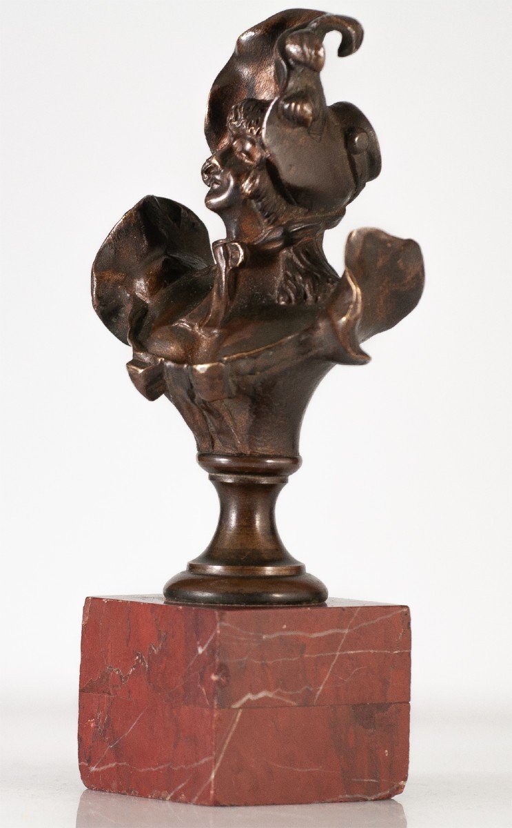 Elegant Girl In Hat Art Nouveau Bronze Bust-photo-4