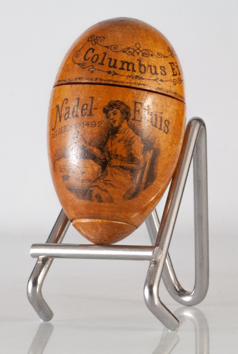Wooden Sewing Egg Nadel Colombus Case 1890