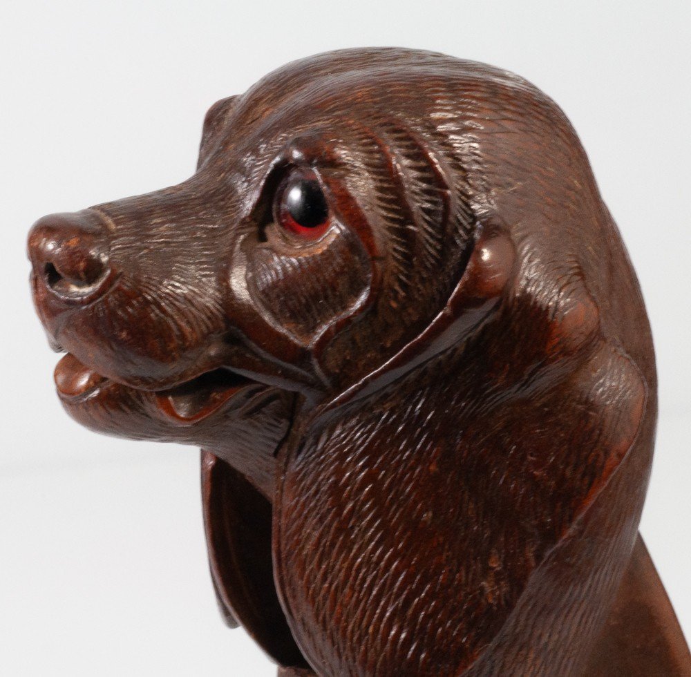 Figurine de chien en bois sculpté vintage brun foncé, chien en bois sculpté à la main - Canada
