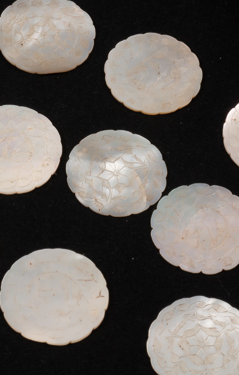 10 Asian Engraved Mother-of-pearl Gaming Tokens -photo-3