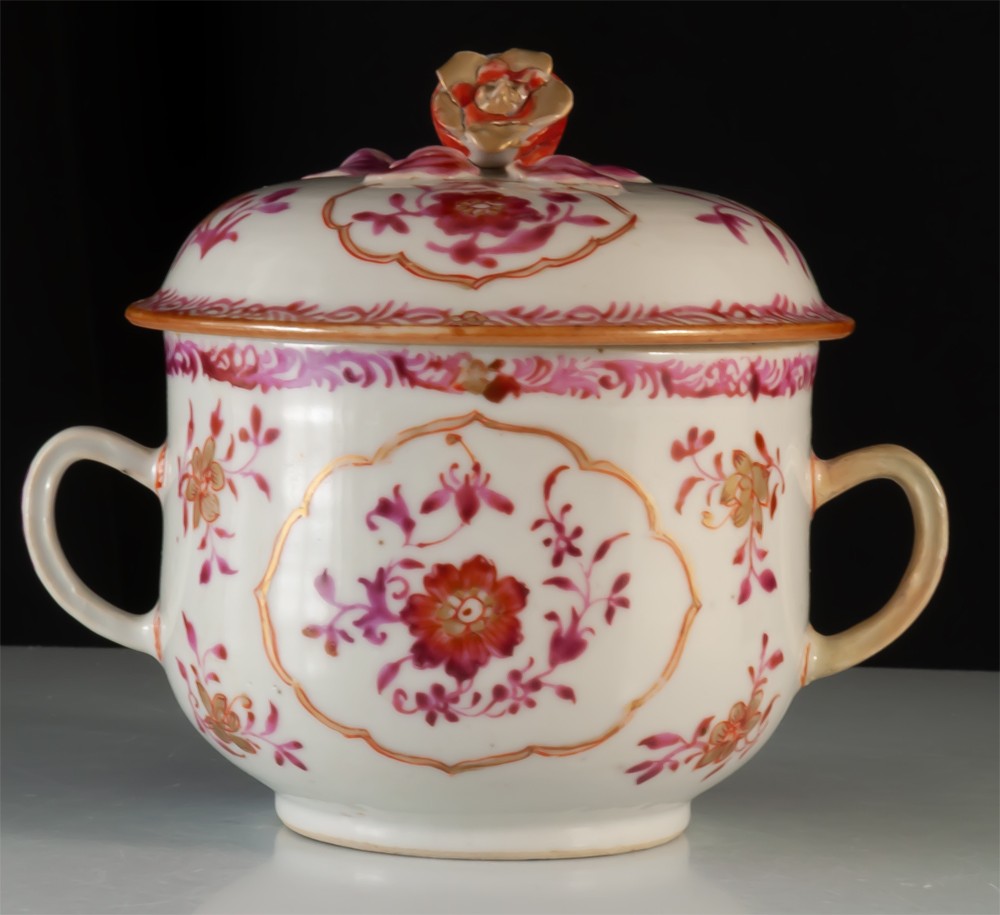 18th Century Chinese Porcelain Broth Bowl / Covered Trembleuse Pot From The East India Company