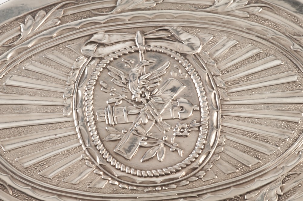 18th Century Solid Silver Snuff Box-photo-3