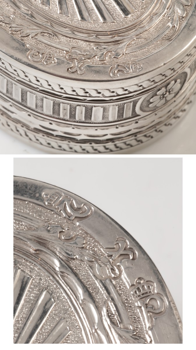 18th Century Solid Silver Snuff Box-photo-2
