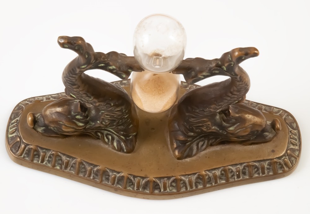 Max le Verrier sablier en bronze aux deux dauphins-photo-4