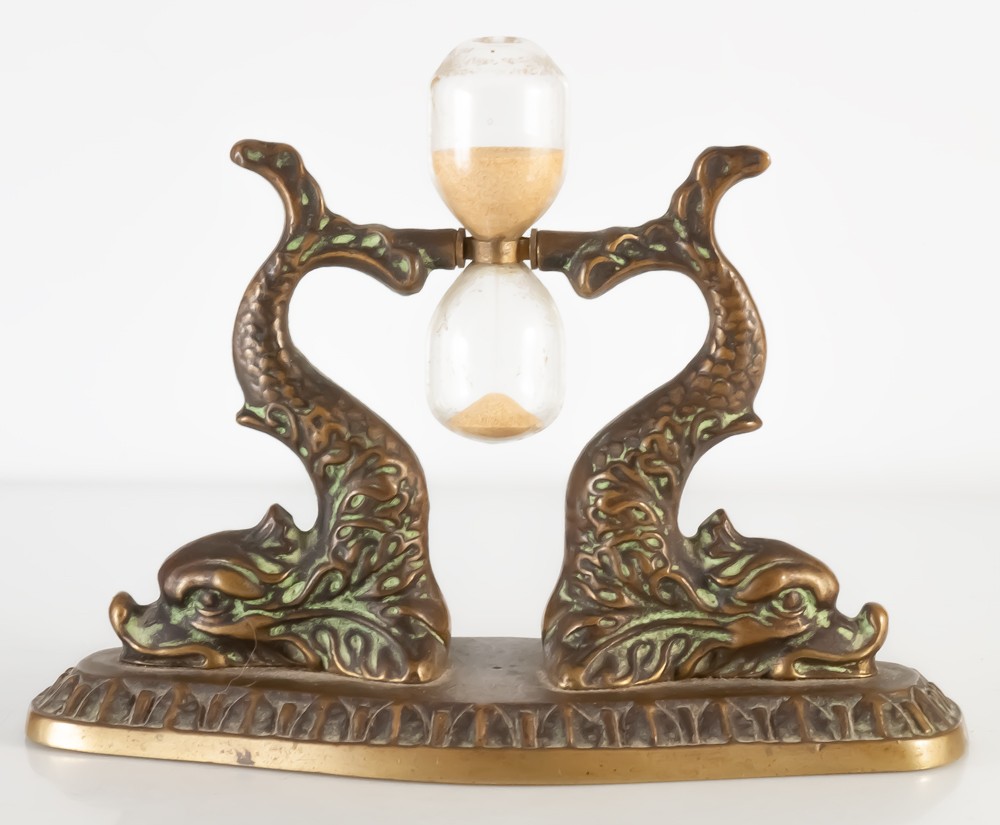 Max le Verrier sablier en bronze aux deux dauphins