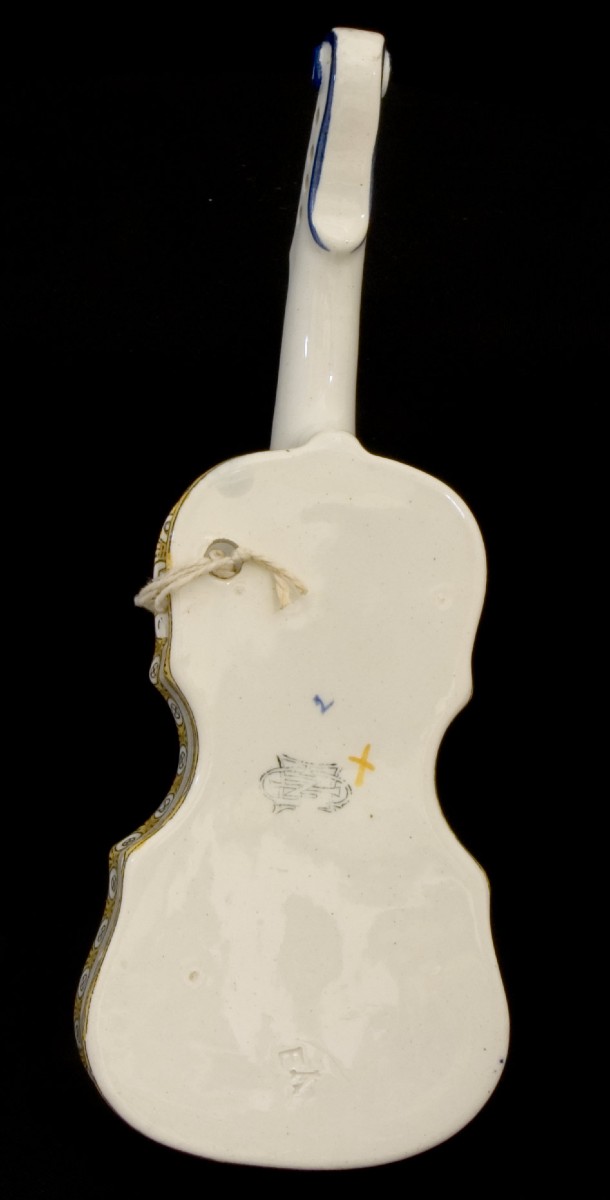 Gien Faience Violin With Italian Renaissance Decoration, 1875-photo-2