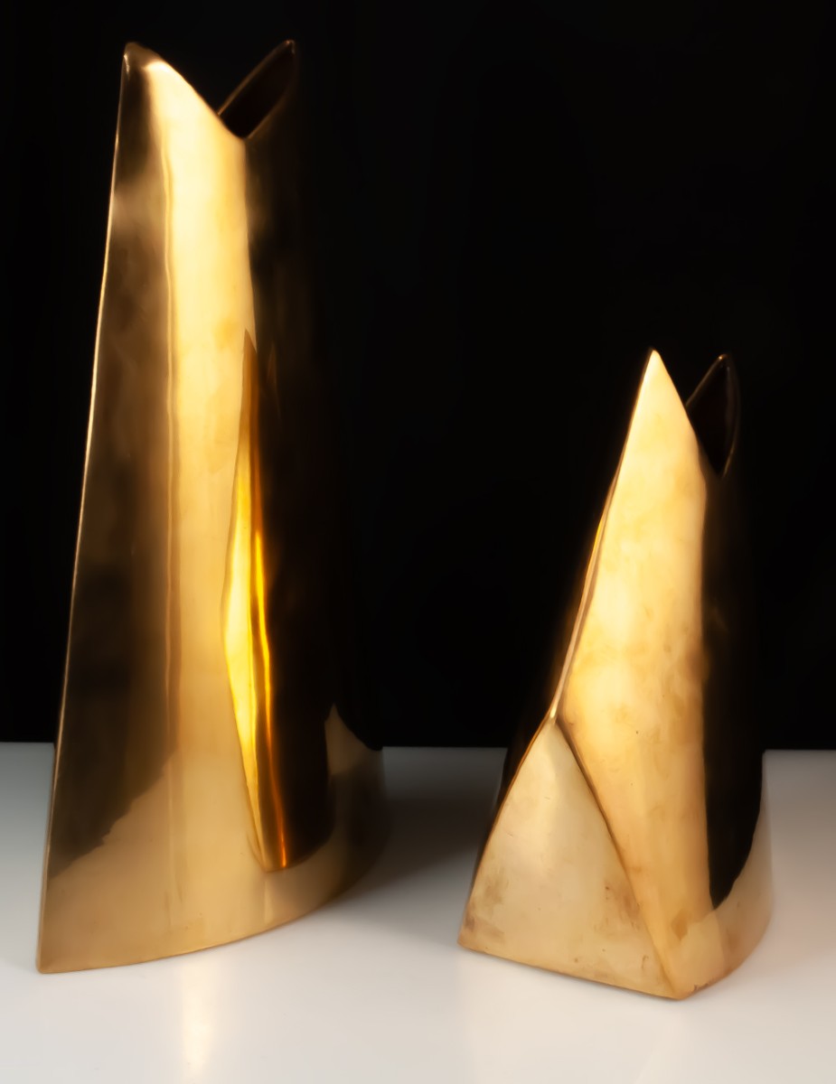Deux vases en laiton décor abstrait moderniste James Johnston-photo-4