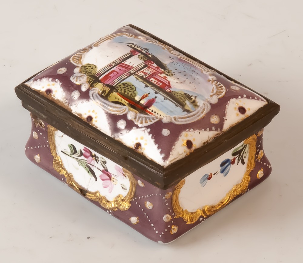 Boite émaillée XVIIIème