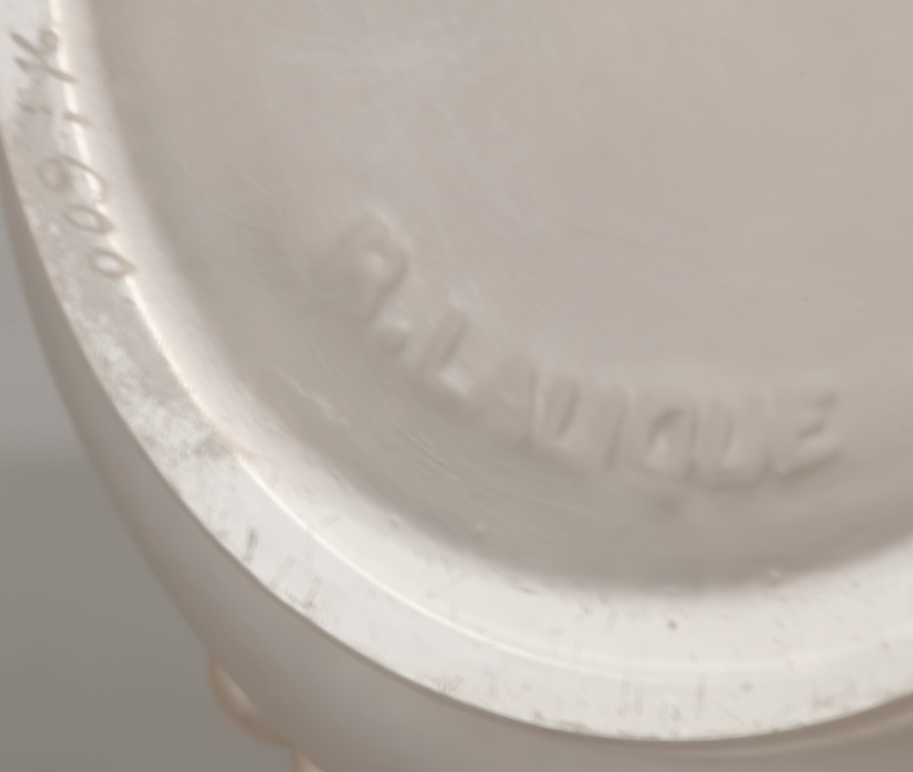 N°600 René Lalique flacon à parfum en verre opalescent modèle Perles - LE GRAND - LOT1-photo-4