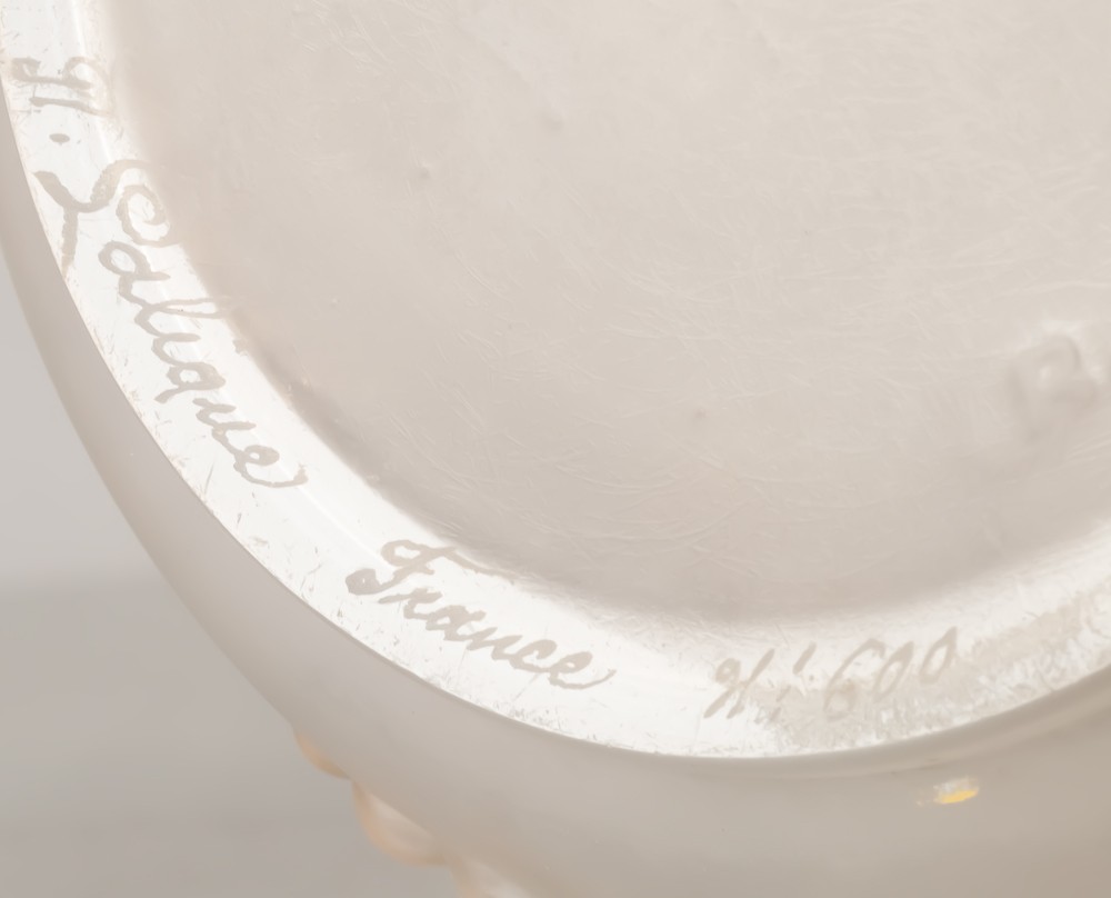 N°600 René Lalique flacon à parfum en verre opalescent modèle Perles - LE GRAND - LOT1-photo-1