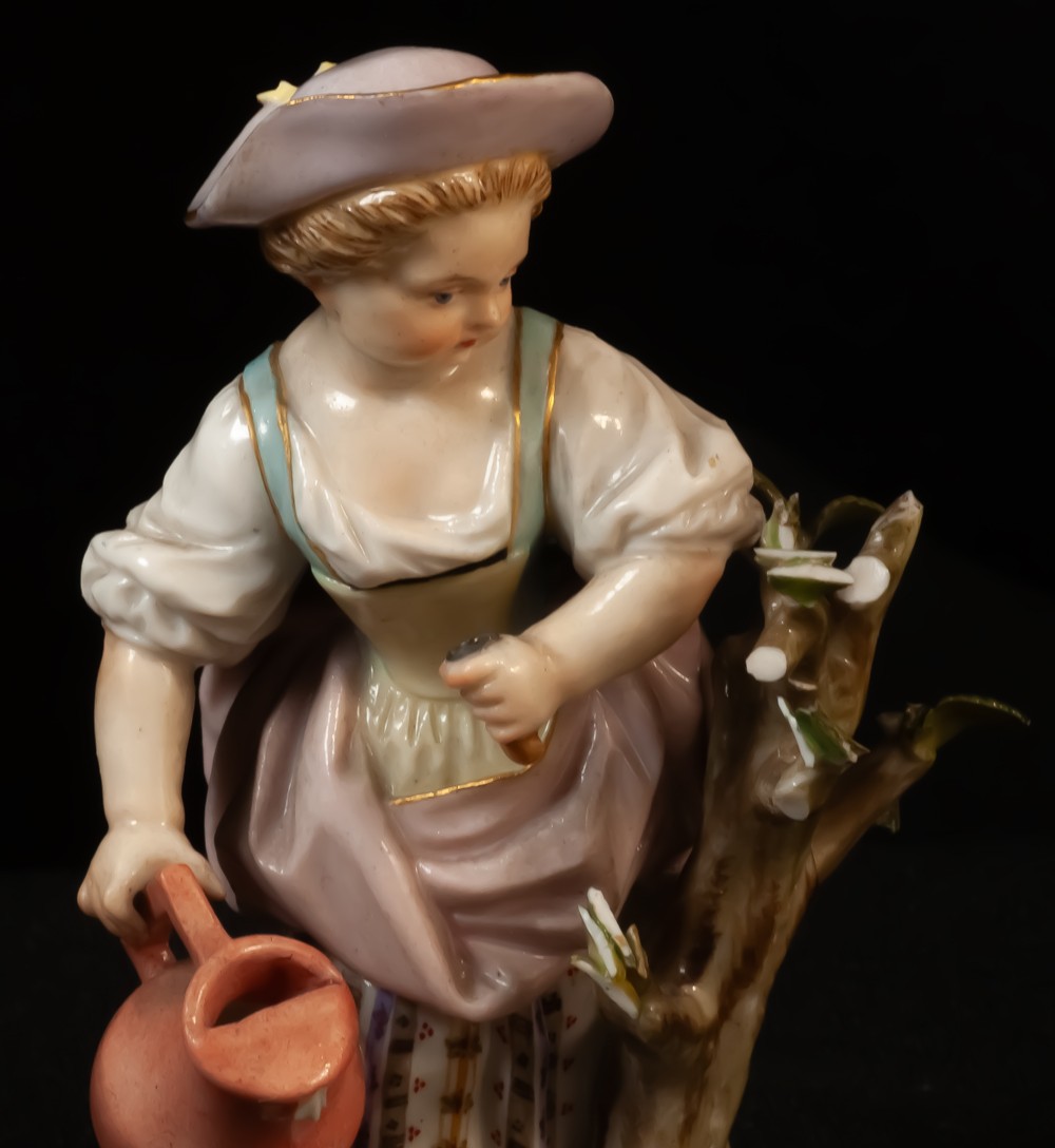 Meissen figurine en porcelaine jeune fille au pichet-photo-3