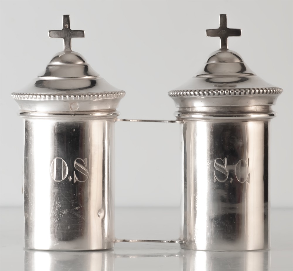 Paire d'ampoules aux huile saintes argent massif