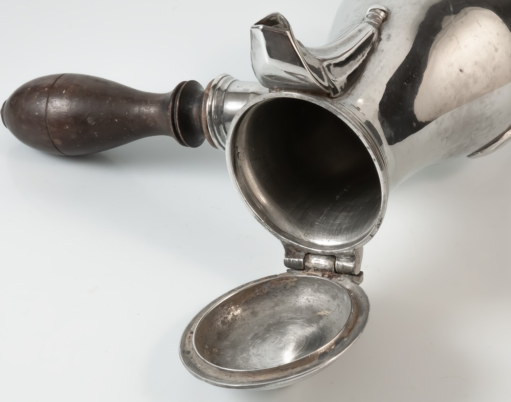 Tripod Coffee And Chocolate Pot, 18th Century -photo-3