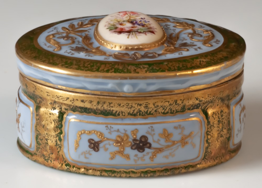 Petite boite en porcelaine-photo-2