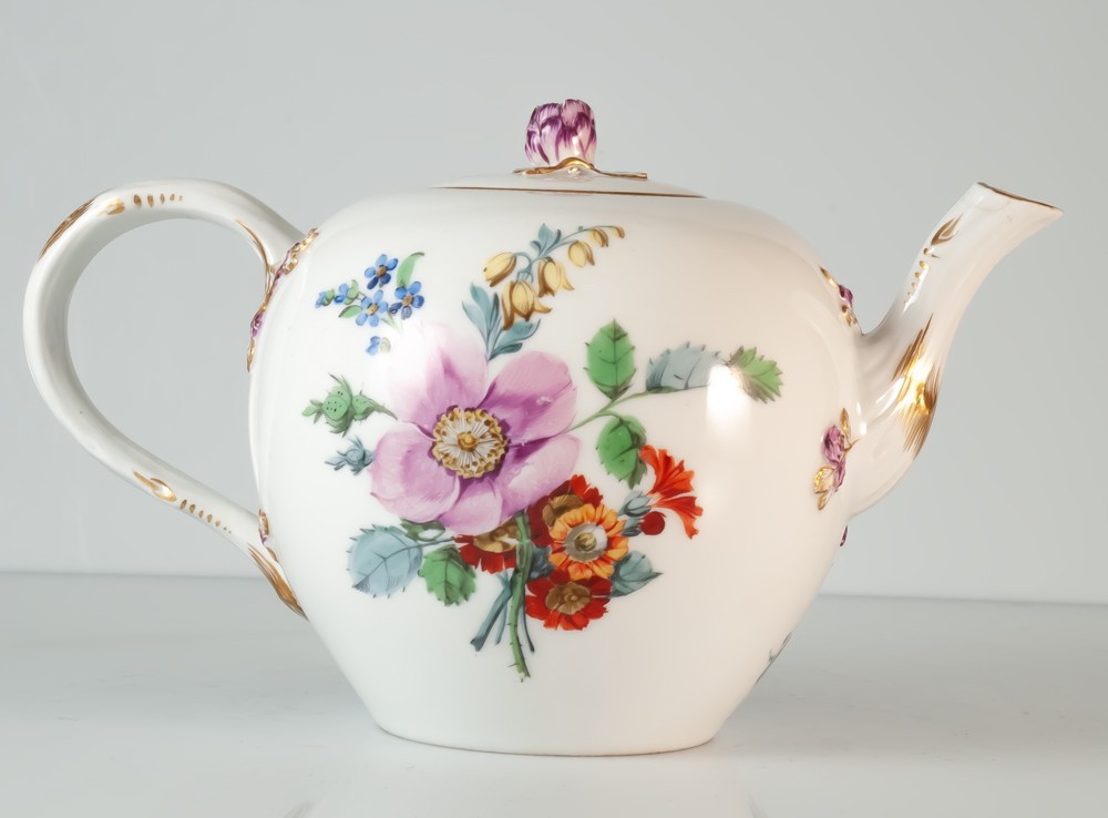 Meissen Porcelain Teapot 18th Century Marcolini Period 1774-1812