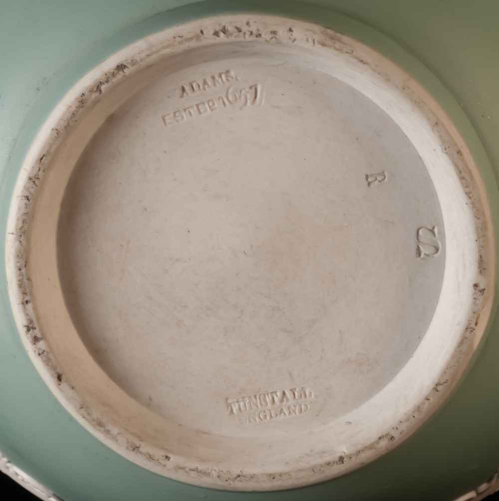 Vase anglais en biscuit décor à l'antique Adam Ester Tungstall England no Wedgwood-photo-4