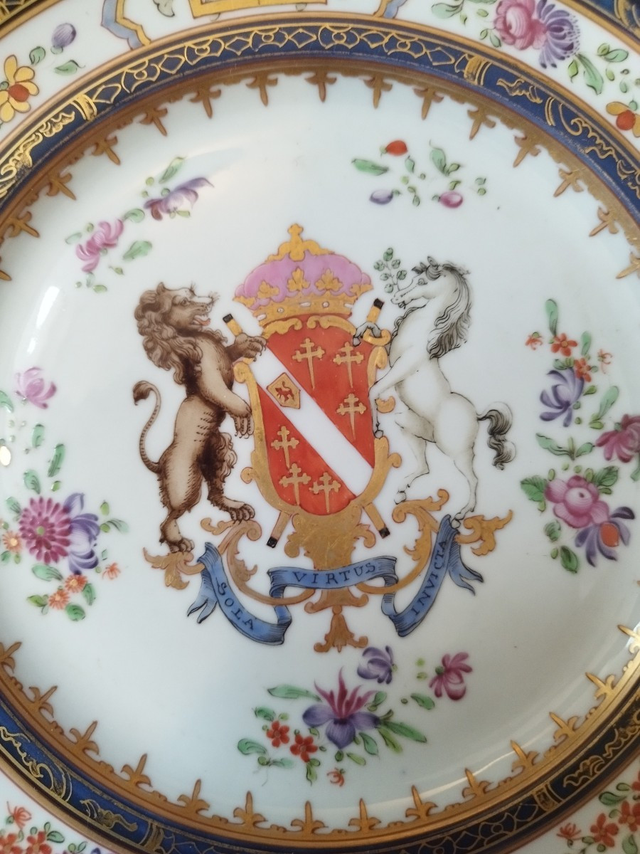 Porcelain Plate Compagnie Des Indes Samson Coat Of Arms Design-photo-2