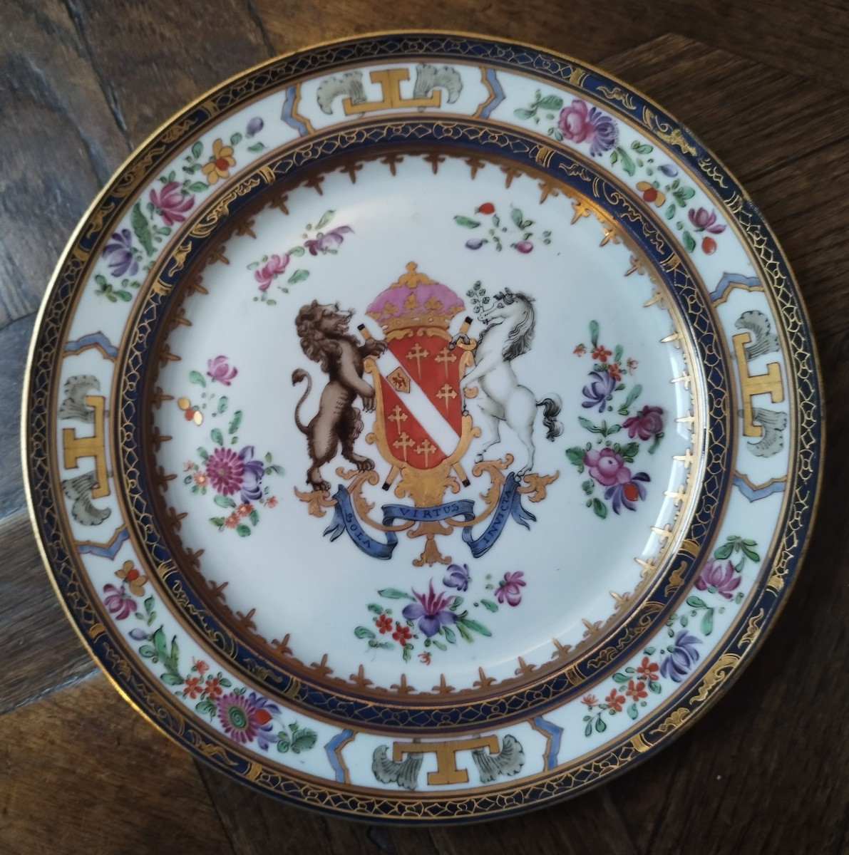 Porcelain Plate Compagnie Des Indes Samson Coat Of Arms Design