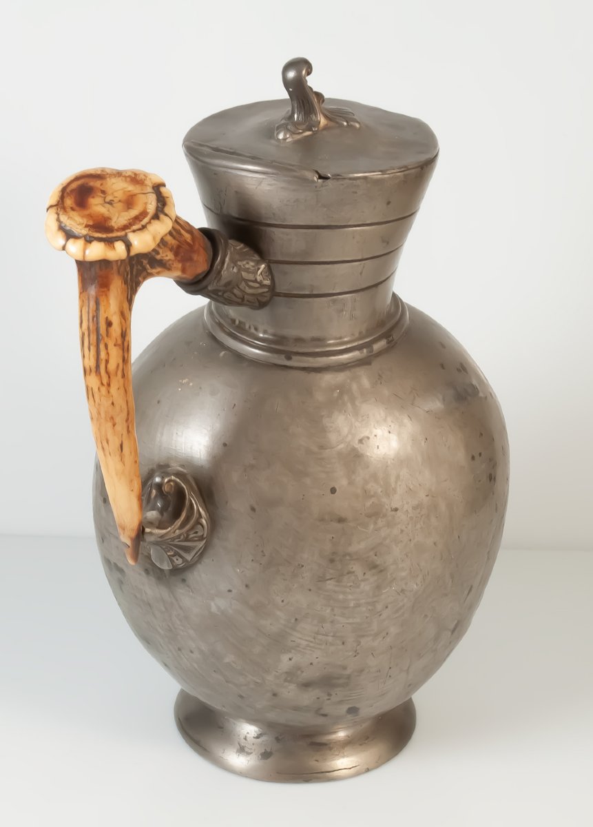 19th-century Pewter Wine Pitcher-photo-3