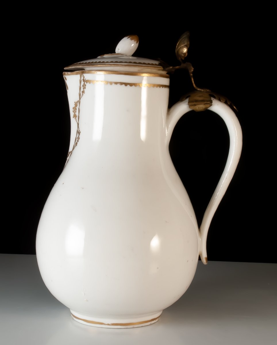 18th-century Porcelain Jug From Locré