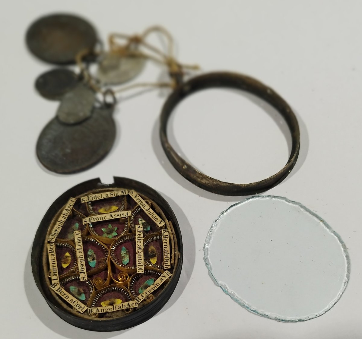 Reliquary Containing 11 Relics And Scrolls-photo-2