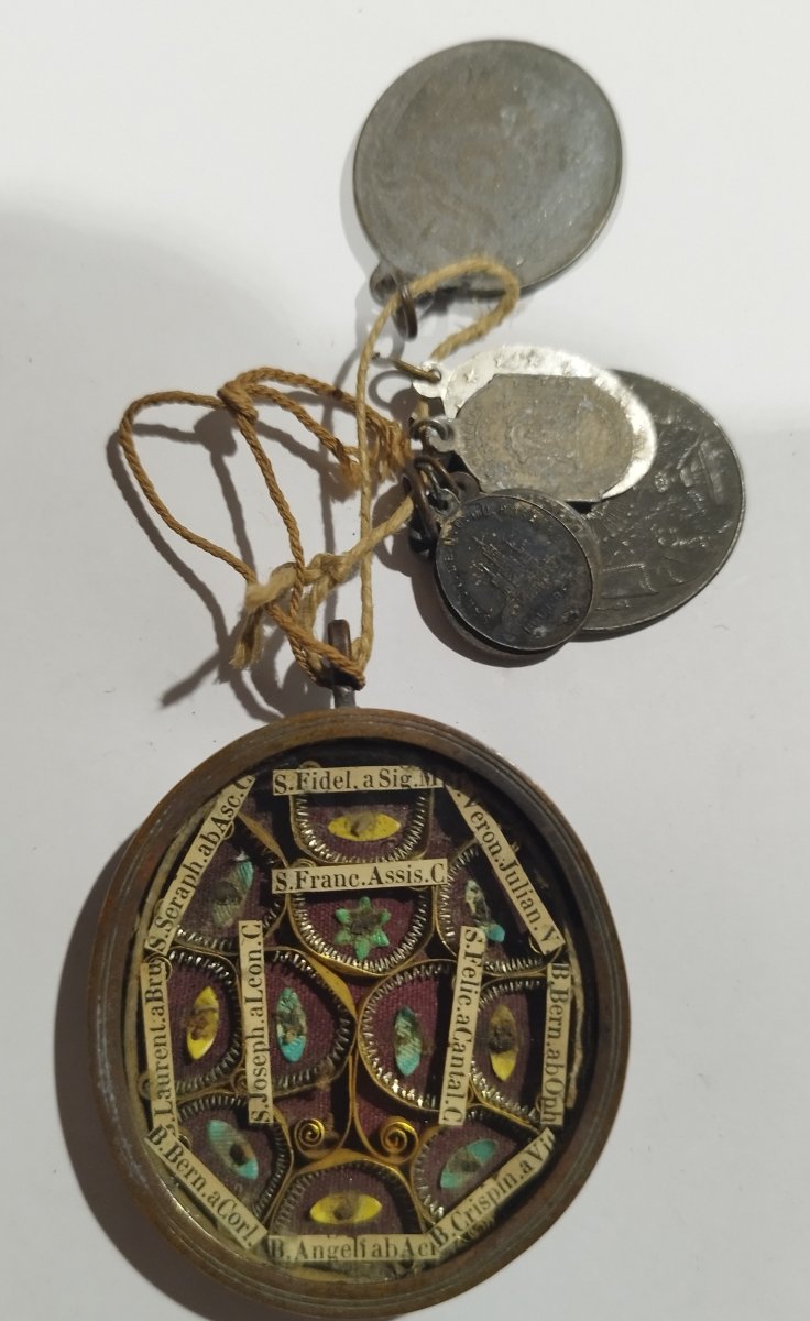 Reliquary Containing 11 Relics And Scrolls