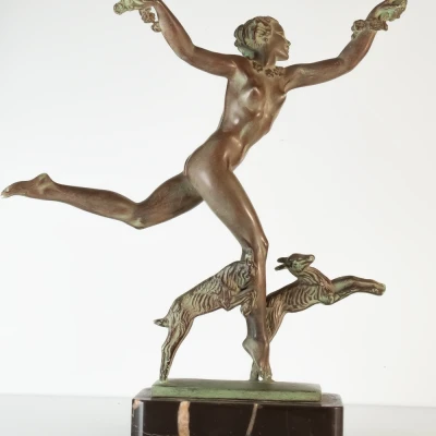 Premiere-Image-1728593