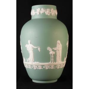 Vase anglais en biscuit décor à l'antique Adam Ester Tungstall England no Wedgwood