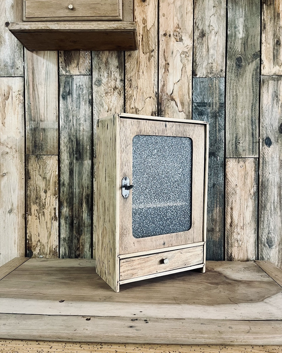 Wooden And Hammered Glass Cabinet (renovated)-photo-2