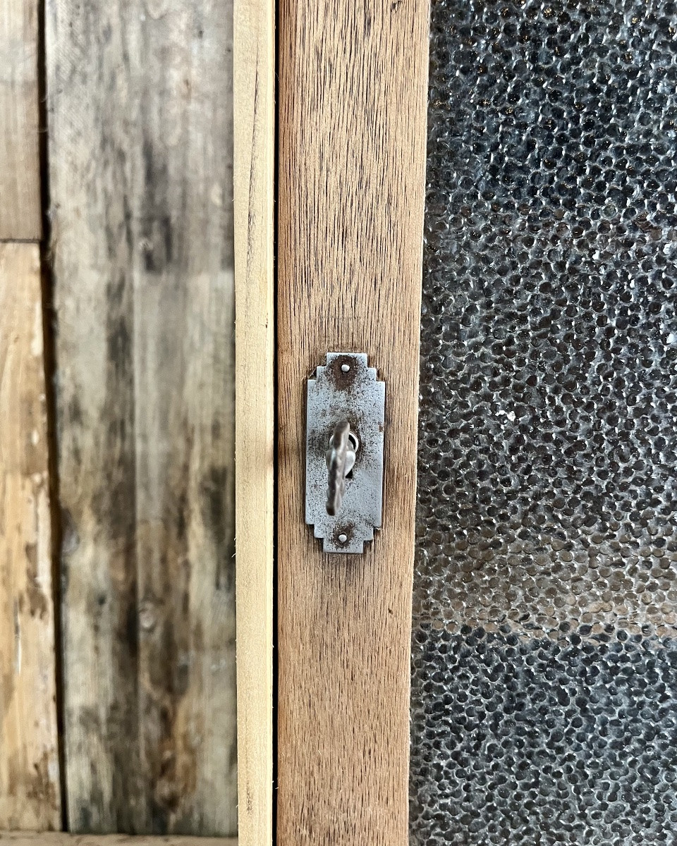 Wooden And Hammered Glass Cabinet (renovated)-photo-6