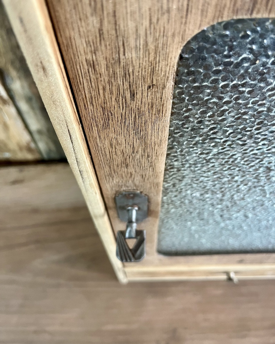 Wooden And Hammered Glass Cabinet (renovated)-photo-7