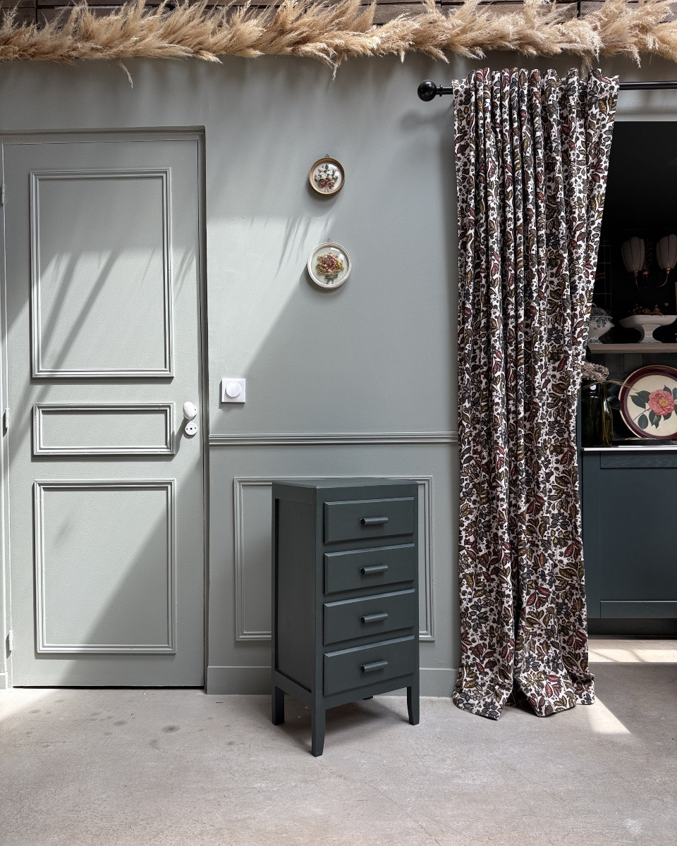 Small Vintage Chest Of Drawers (renovated)-photo-2